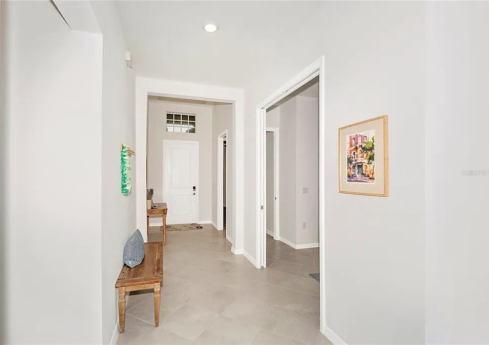 3 bed, 3.0 bath, 2247 sqft, $8,000 — Photo 4