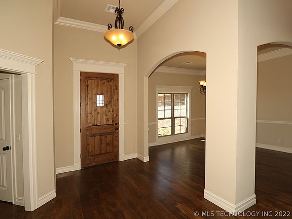 4th image of 6717 E 86th Pl
