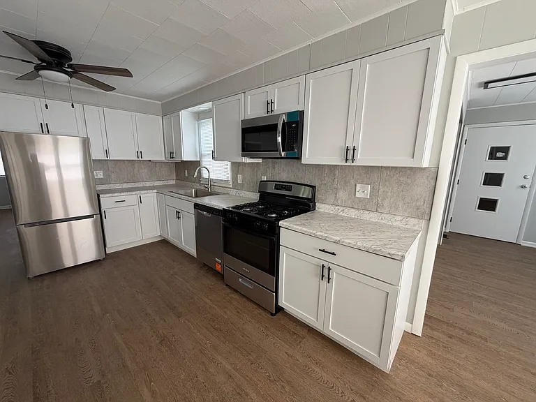 907 Merrill Ave — Photo 7