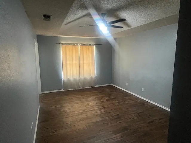 409 Walnut Creek Dr — Photo 7