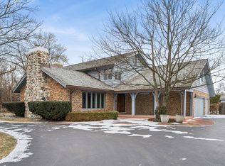 451 Chapel Hill Ln, Northfield, IL 60093