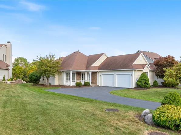 4916 Bramblewood Trl, Canandaigua, NY 14424