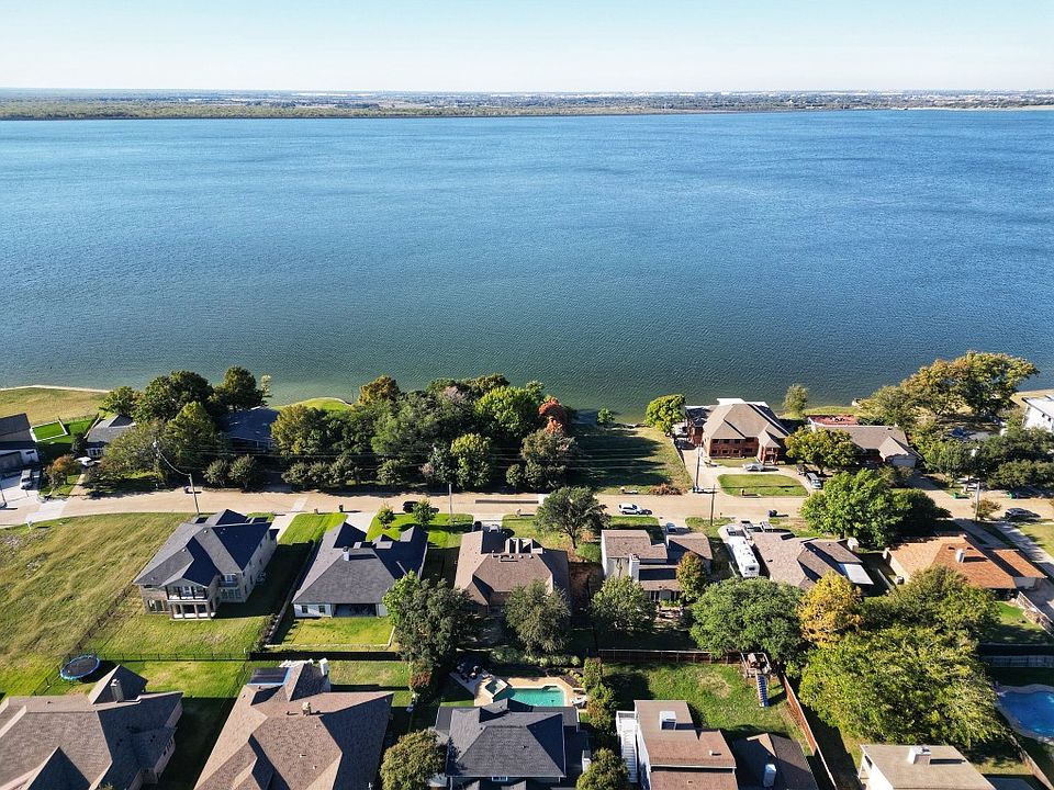 1st image of 206 Scenic Dr