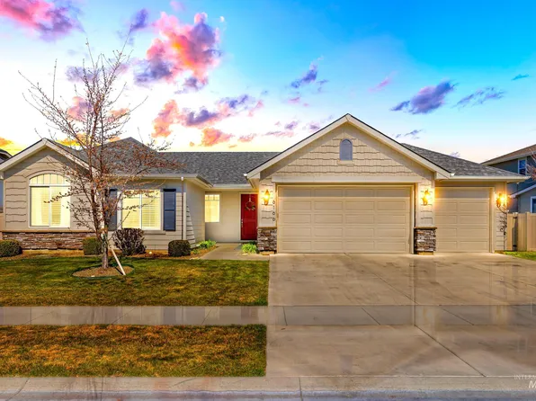 6166 E Canyon Crossing Dr, Nampa, ID 83687
