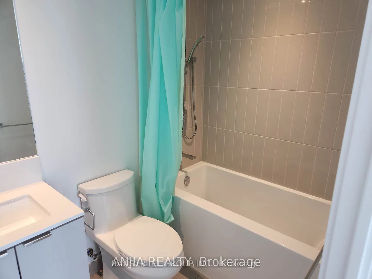 2 bed, $2,500 — Photo 4