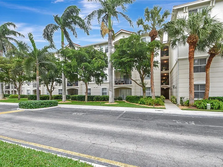 2206 Tuscany Way #2206 — Photo 23
