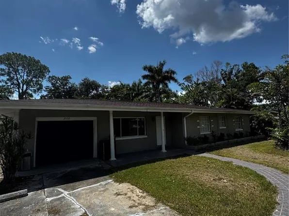 2552 Columbus St, Fort Myers, FL 33901