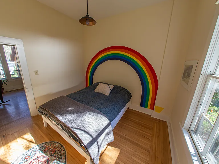 323 Clay St — Photo 5