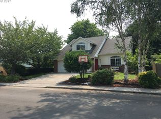 6917 NE 69th St, Vancouver, WA 98661