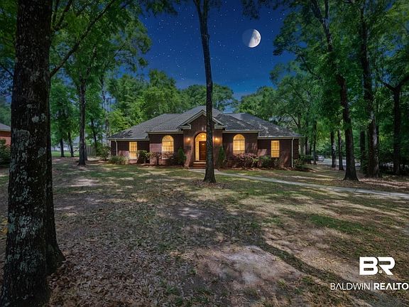 3rd image of 8500 Vintage Woods Dr