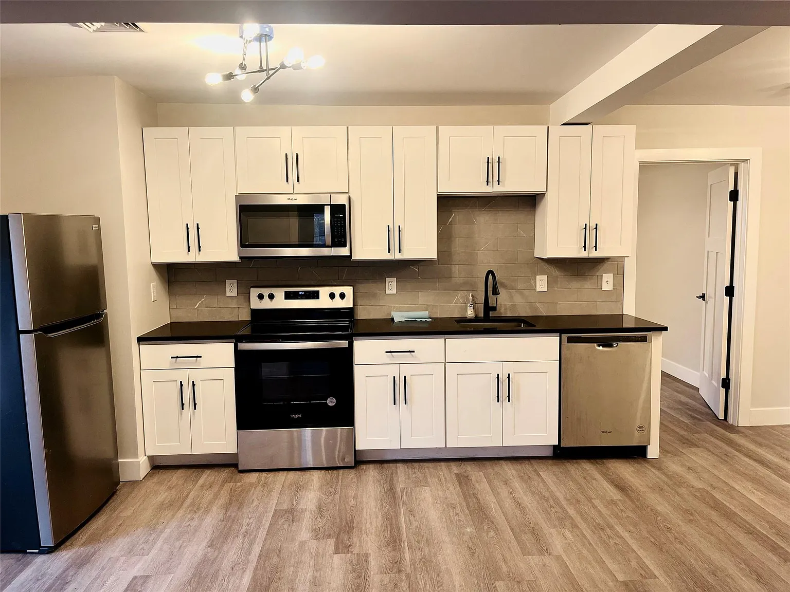 7 South Clinton Street - 7SC-2 — Photo 1