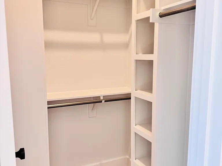 2031 Vaughn St #B — Photo 16