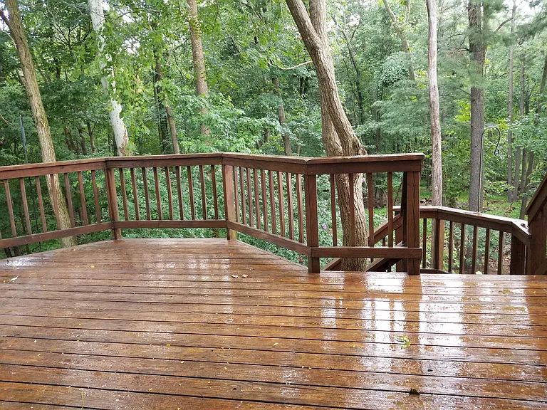 Upper deck