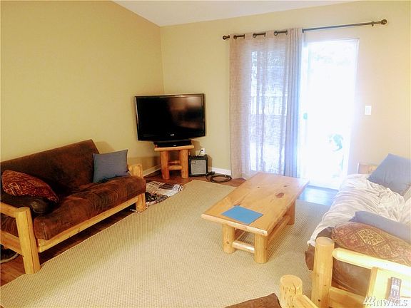 2nd image of 14019 NE 20th Ave APT 19B
