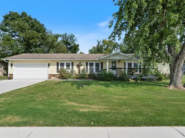 903 N Water Tower Rd, Bentonville, AR 72712