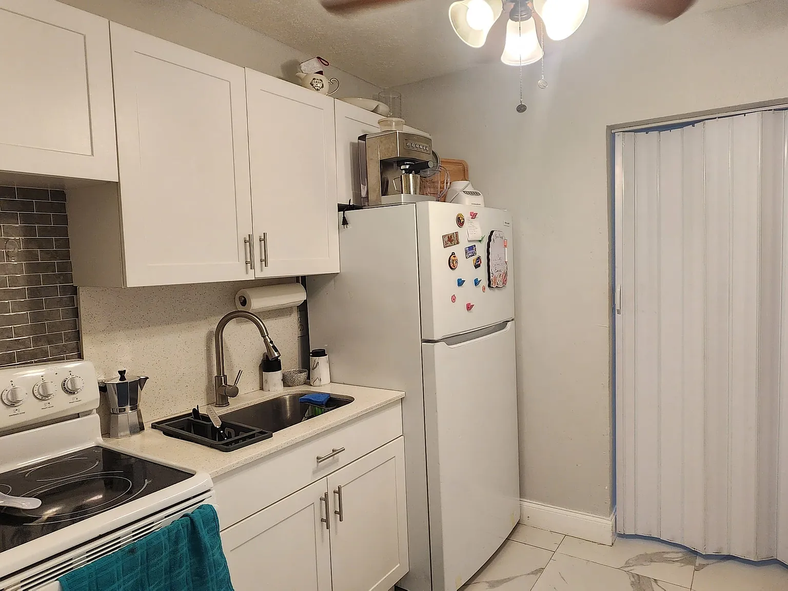 3 bed, 989 sqft, $1,000 — Photo 4