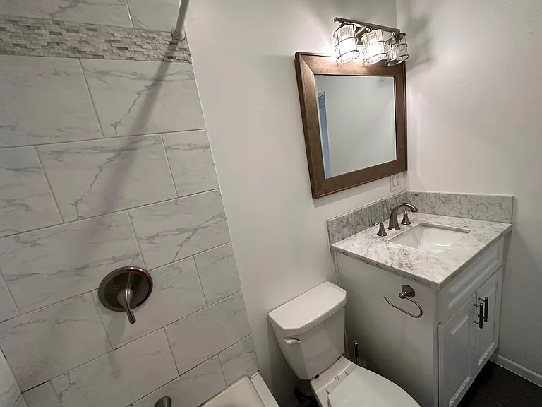 11508.5 Rochester Ave #1/2 — Photo 13
