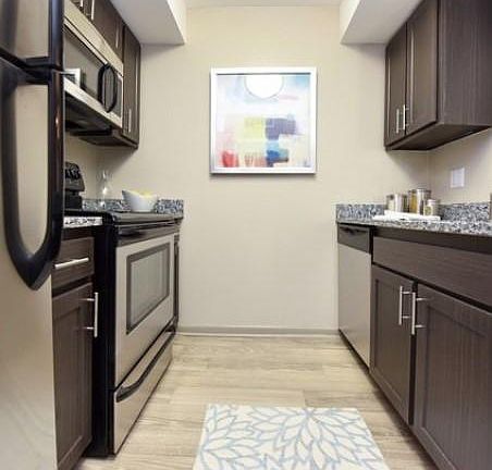 5th image of 6565 Premier Dr APT H14
