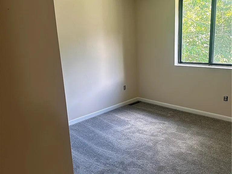 119 N Lorraine Ave — Photo 6