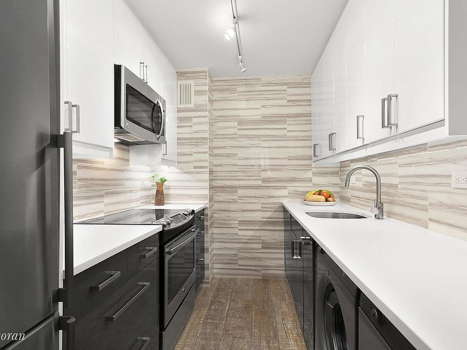 1st image of 371 West St #1B