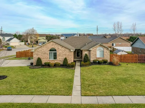 46306 Prince Dr, Chesterfield, MI 48051