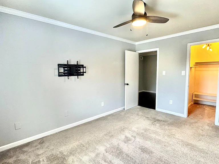 15402 Manor House Ter — Photo 13