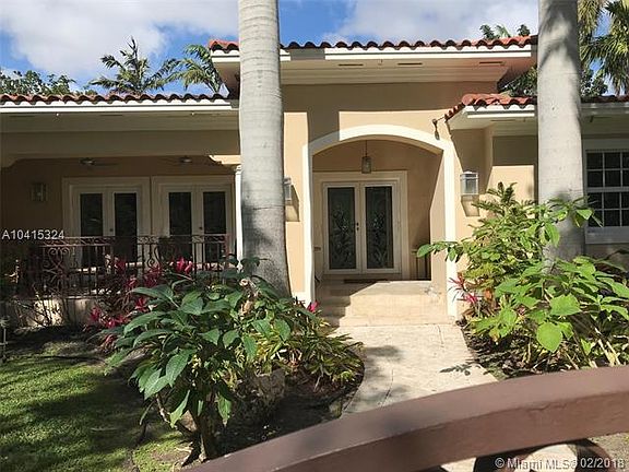 3rd image of 645 Alcazar Ave