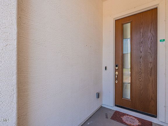 5th image of 949 E HOLLAND PARK Drive