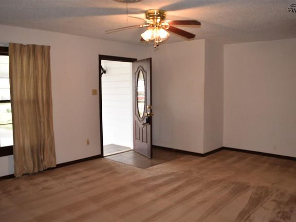 4th image of 517 W Magnolia Ave