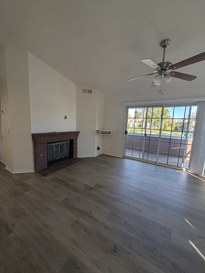 2 bed, 1010 sqft, $2,800 — Photo 4