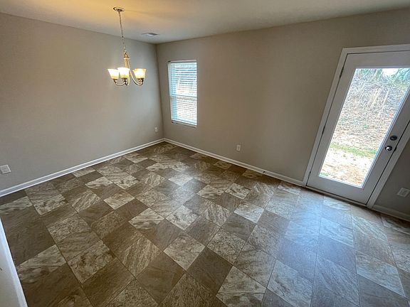 4th image of 158 Evvalane Dr