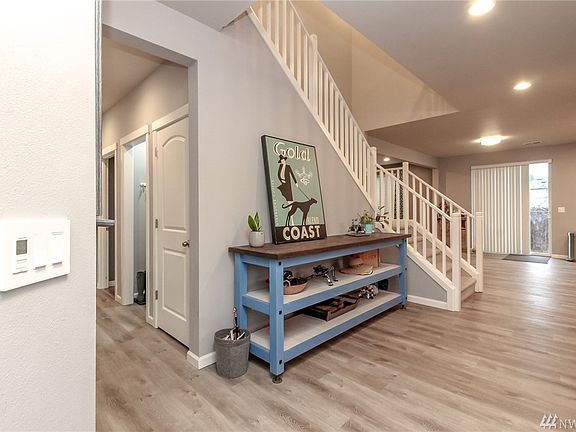 4th image of 221 Fielding St NE