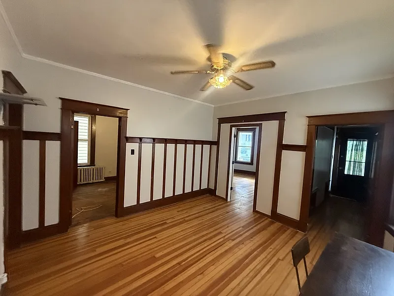 635 Myrtle Ave — Photo 3