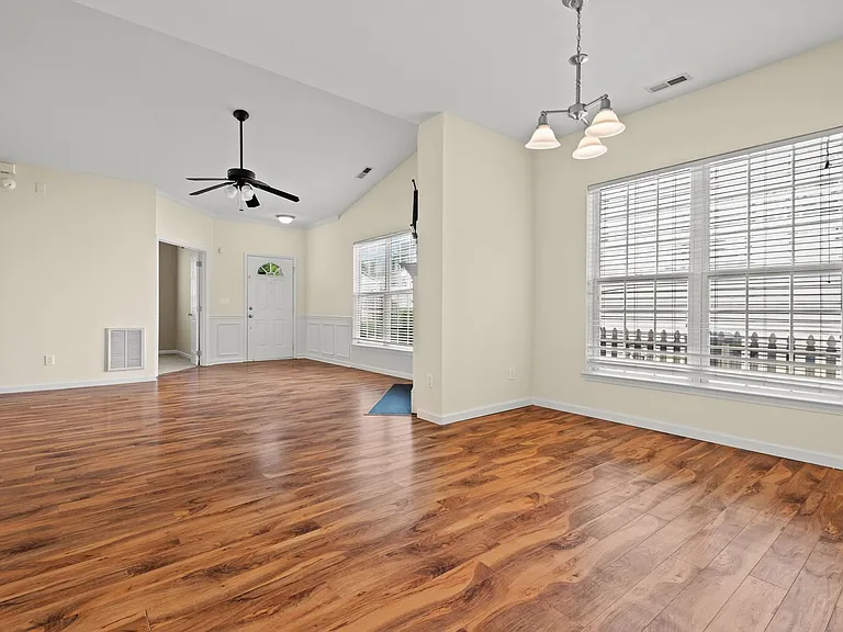 2225 Gablefield Ln — Photo 5