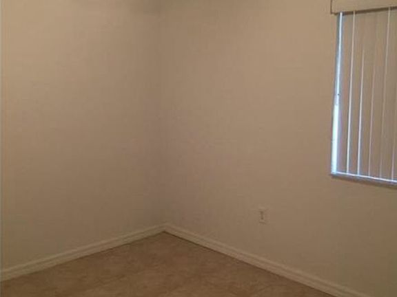 5th image of 1300 SE 31st Ct Unit 102