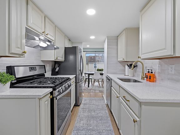 5th image of 1969 Fountainbrook Ct
