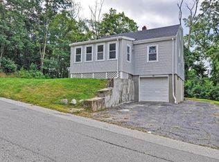 88 Cliff St, Southbridge, MA 01550