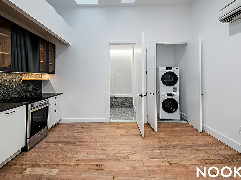 228 N 7th St #110 — Photo 3
