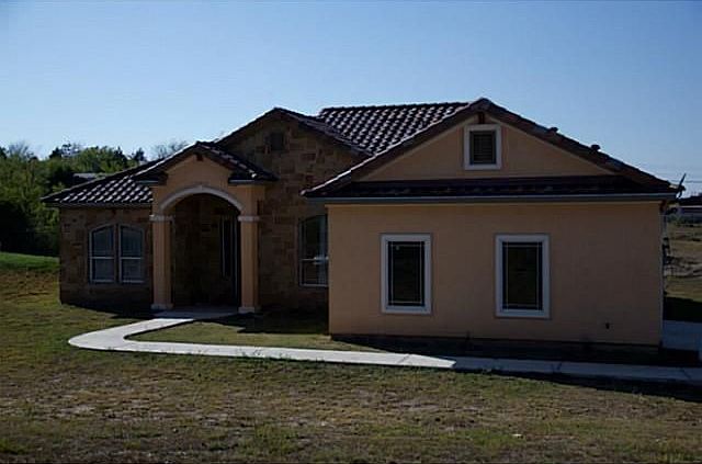 1st image of 142 Valle Verde Dr