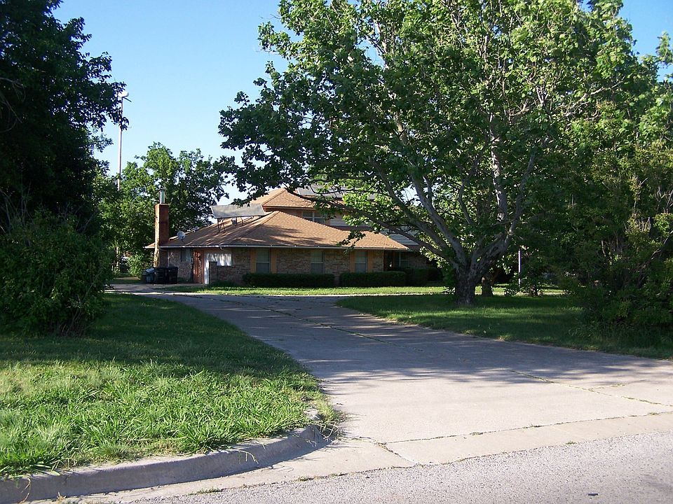 2nd image of 4619 SE 37th St