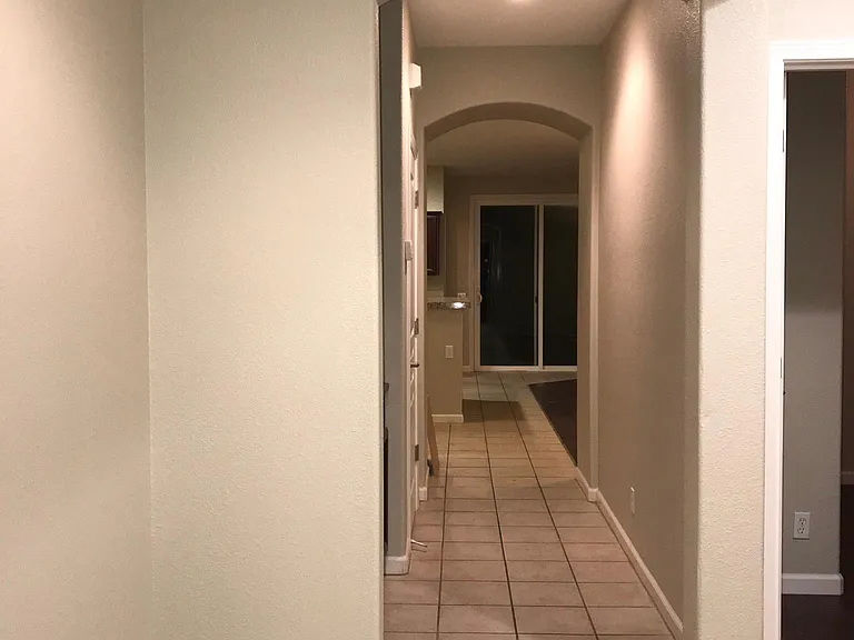 1042 Norwich Way — Photo 7