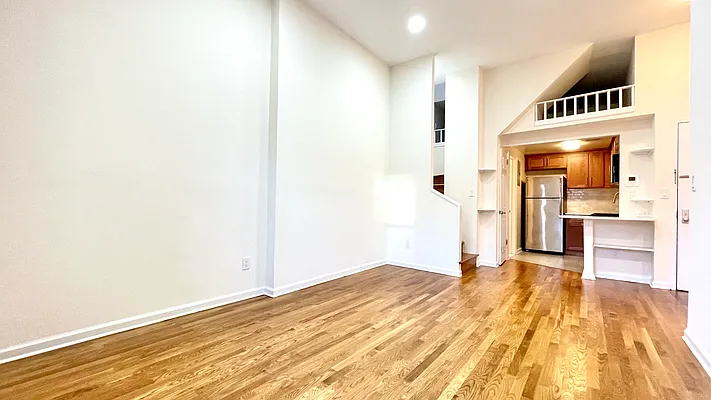 Rented by JK Dansar Corp | media 3