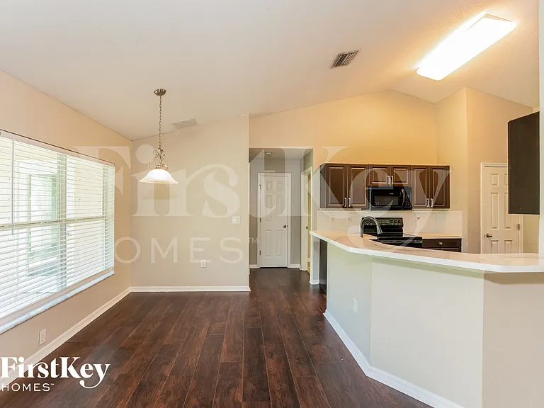 3102 Lucaya Ave — Photo 7