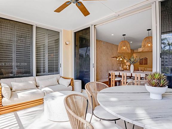 5th image of 725 Crandon Blvd APT 203