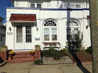 11 S Fredericksburg Ave, Ventnor, NJ 08406