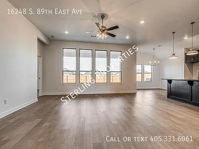 16248 S 89th East Ave — Photo 6
