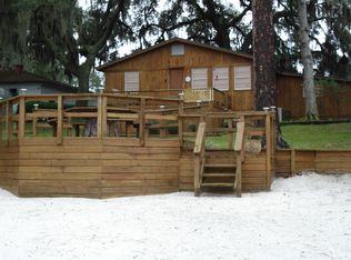 762 Lake Shore Ter, Interlachen, FL 32148