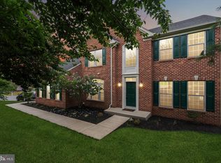 10142 Roulette Dr, Hagerstown, MD 21740