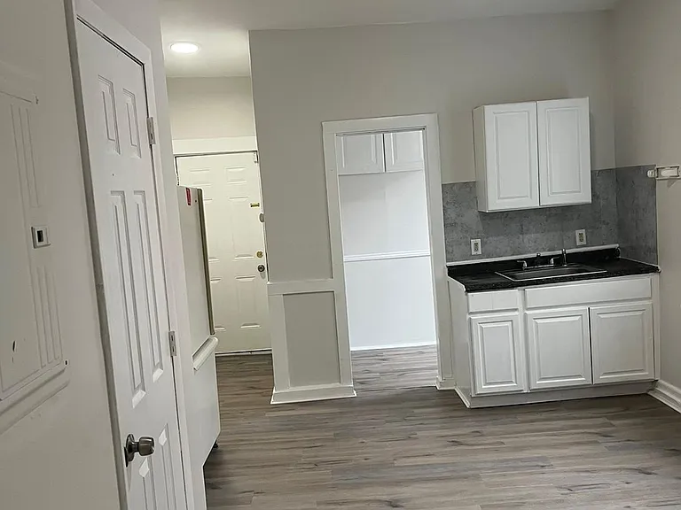 11 Worcester Pl #R — Photo 3