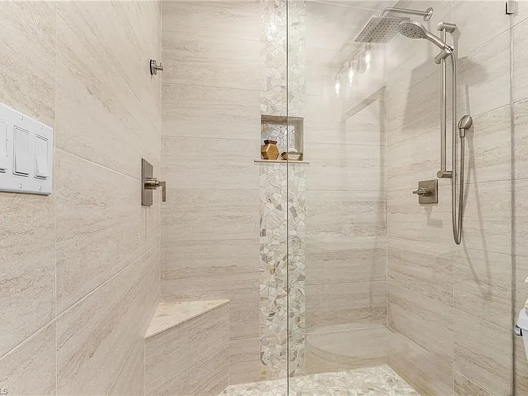 4126 Belair Ln #C4 — Photo 2